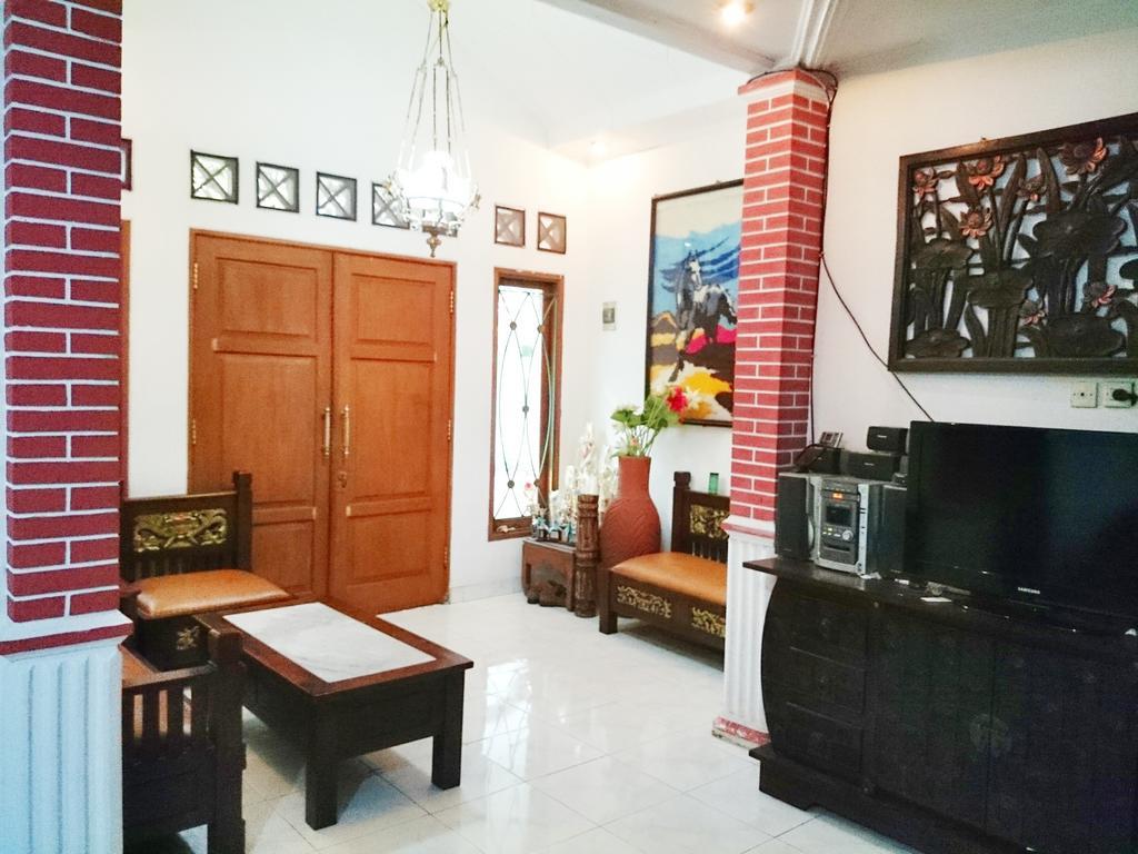 Hostel Bogor Extérieur photo
