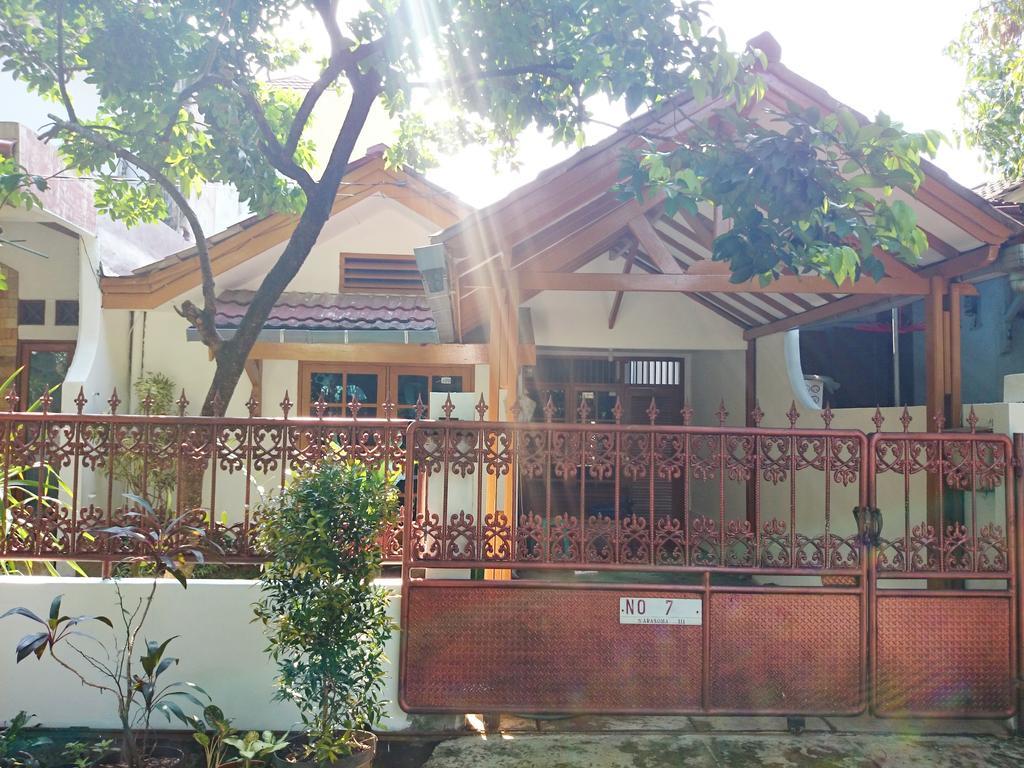 Hostel Bogor Extérieur photo
